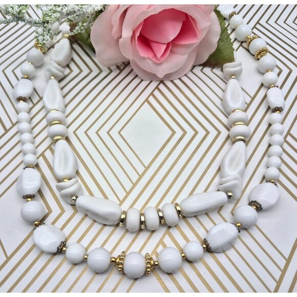 Vintage Lot of 2 White & Gold Tone Beaded Necklaces Elegant Layering 24" & 28" - Picture 1 of 10
